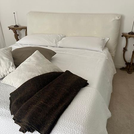 Bed and Breakfast Fleur Blanche Verona Esterno foto
