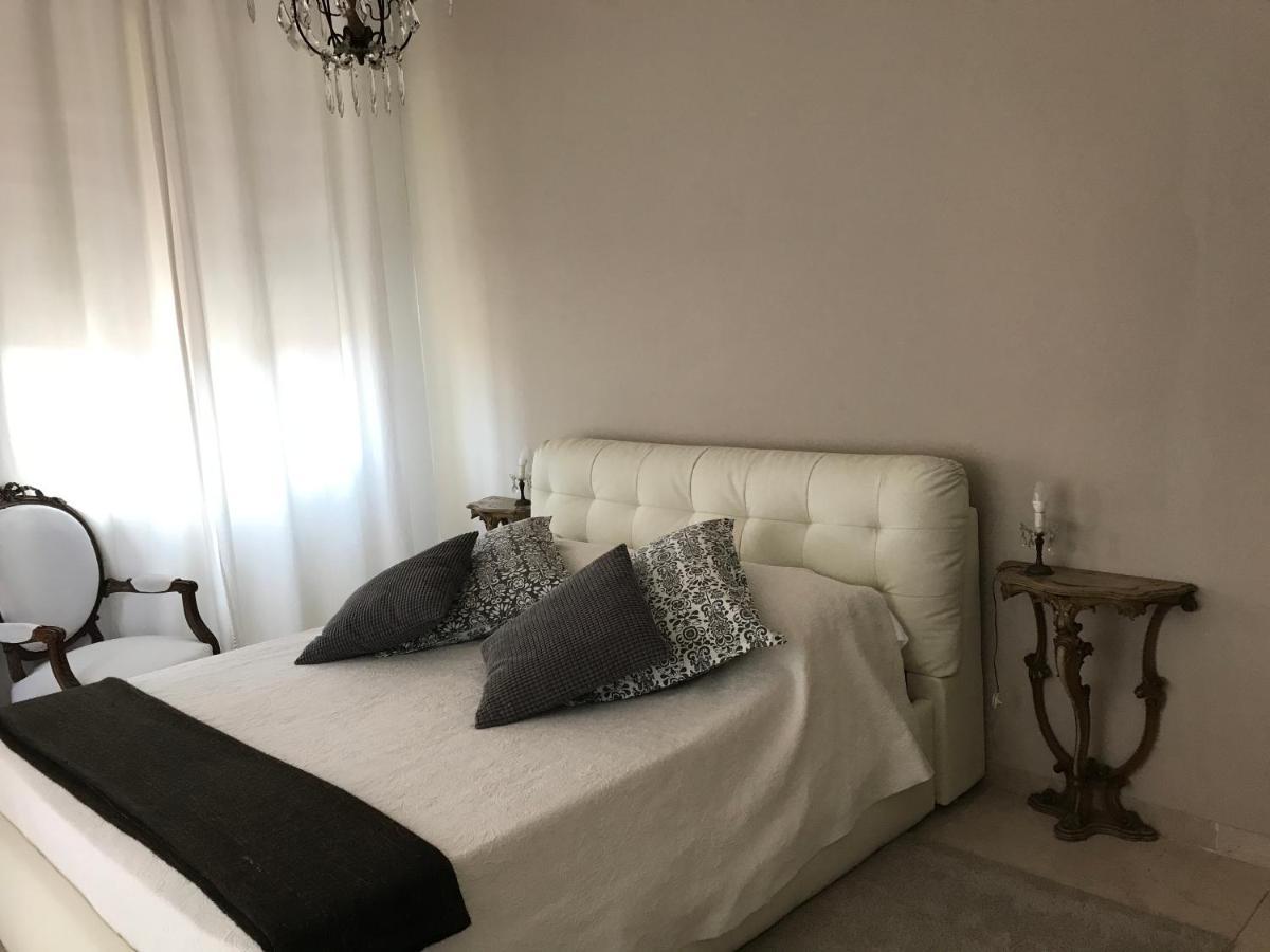 Bed and Breakfast Fleur Blanche Verona Esterno foto